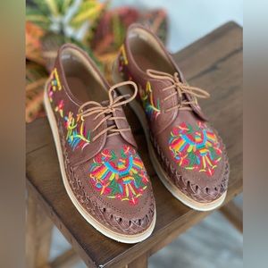 Agave Girl Embroidered Otomi Loafers G88-20